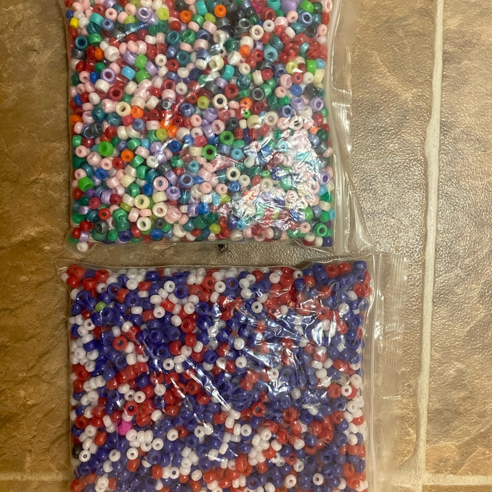 Assorted Craft Beads - Picture 5 of 9